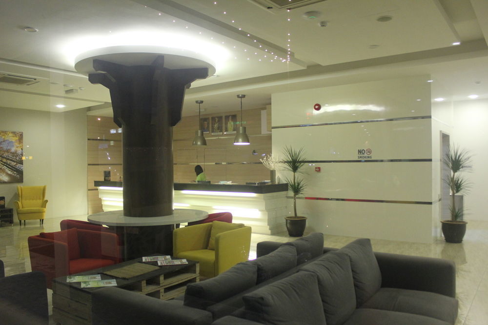 The Inn Bintulu Esterno foto